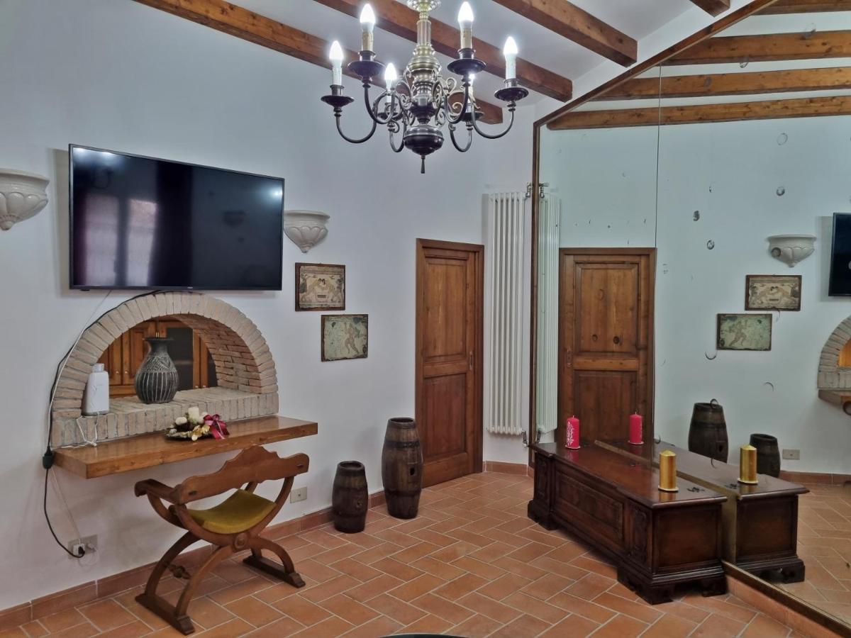 Casa Vacanze Nives Toscânia Exterior foto